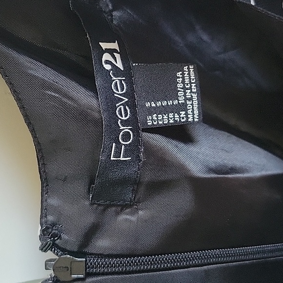 Polkadot Dress - Picture 4 of 4